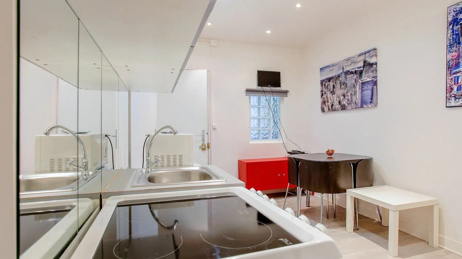 11 - Design Champs-elysees Apartment *